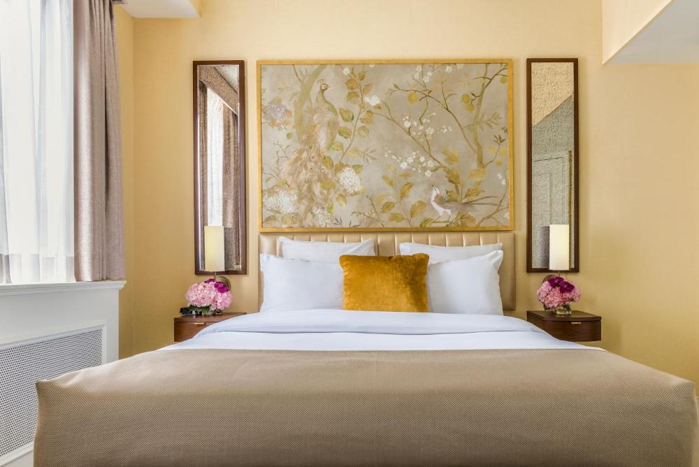 Petite Classic interior